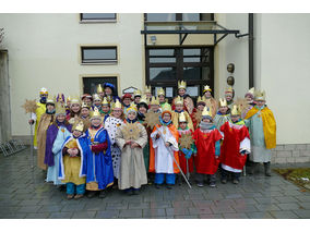 Aussendung der Sternsinger in Naumburg (Foto: Karl-Franz Thiede)